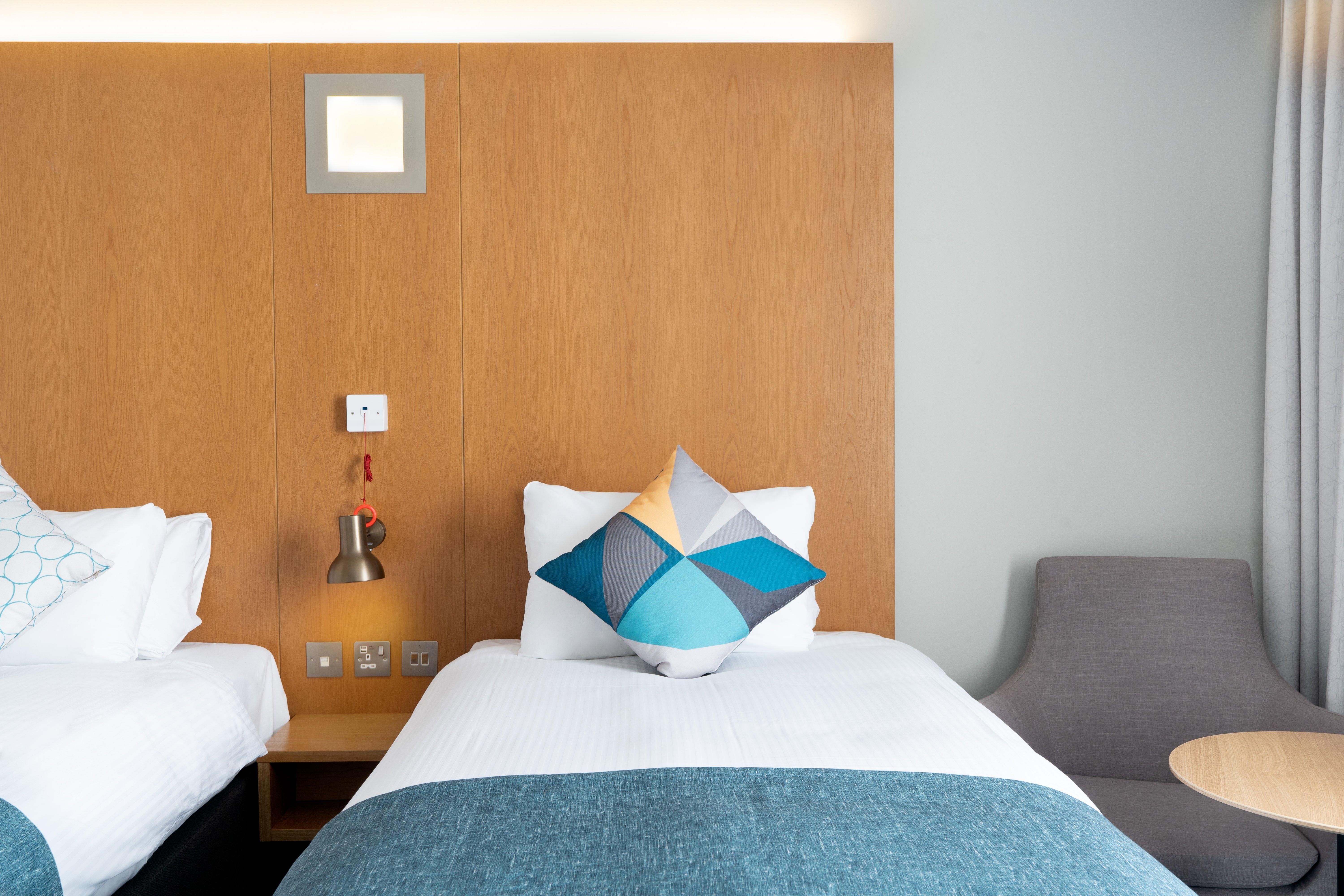 Holiday Inn Bournemouth By Ihg Exterior photo