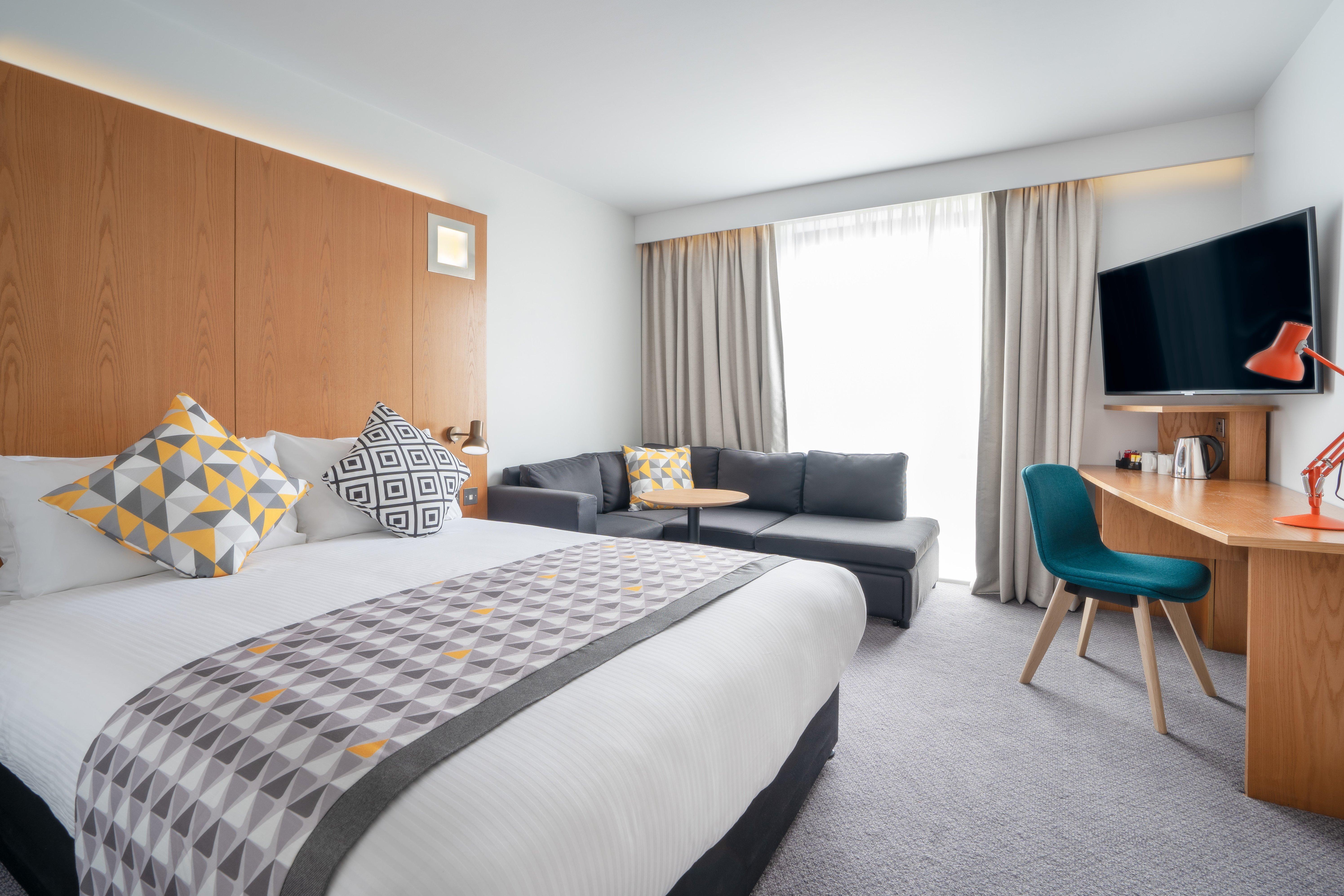 Holiday Inn Bournemouth By Ihg Exterior photo
