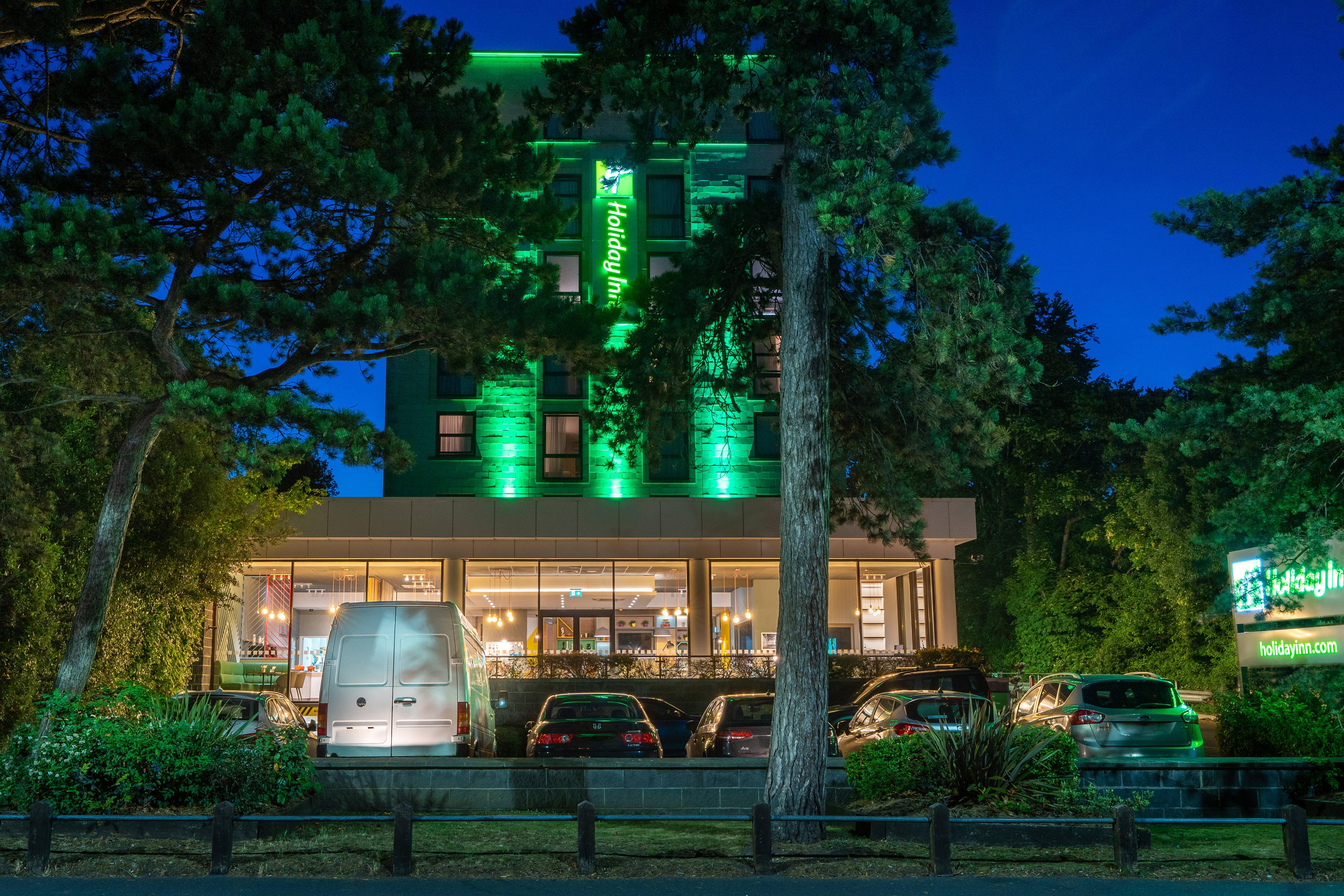 Holiday Inn Bournemouth By Ihg Exterior photo
